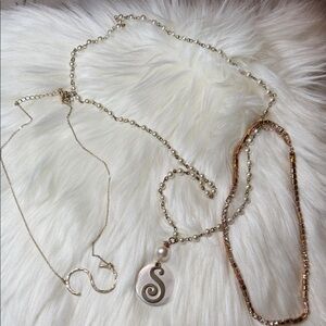 Elegant Gold and Silver Pendant Necklace